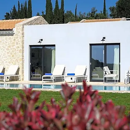 Отель Mega Lithari Corfu Luxury Агиос-Георгиос