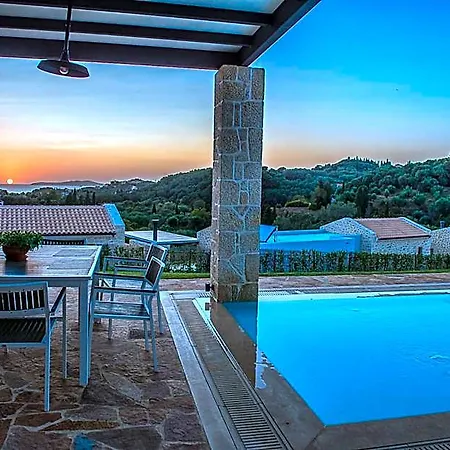 Mega Lithari Corfu Luxury Hotell *